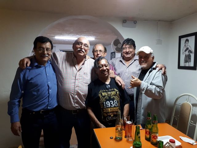 Finalizando la Reunión ya  medio Incrospidos