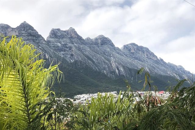 Cerro de las  Mitras